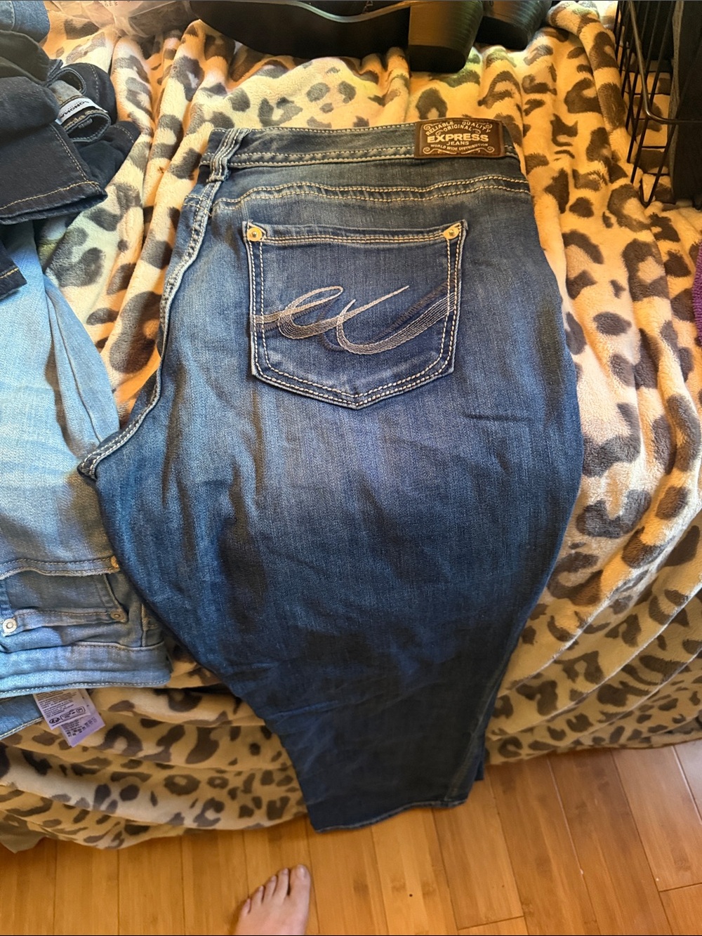 Express Barely Boot Low Rise Jeans Size 18